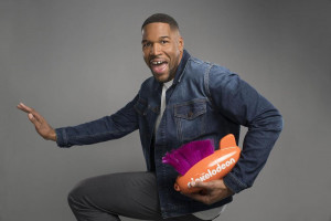 KIDS’ CHOICE SPORTS 2019 GALLERY  Pictured: Michael Strahan, host of KIDS’ CHOICE SPORTS 2019 on Nickelodeon. Photo: KWAKU ALSTON/Nickelodeon. © 2019 Viacom International, Inc. All Rights Reserved.